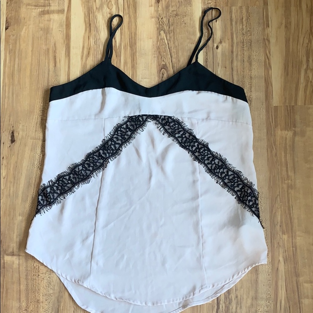 🌸3/$20 Nude and black lace tank top